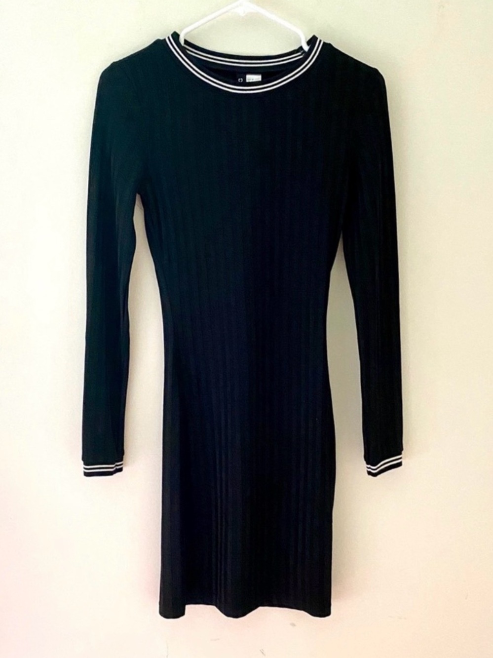 H&M Black Long Sleeve Ribbed Bodycon Dress with White Trim Size 6